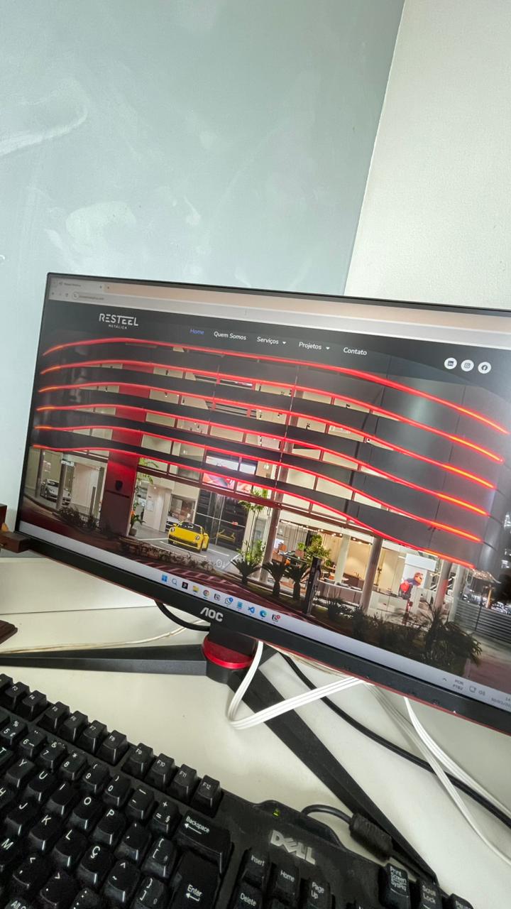 Isa na Resteel — site reconstruído